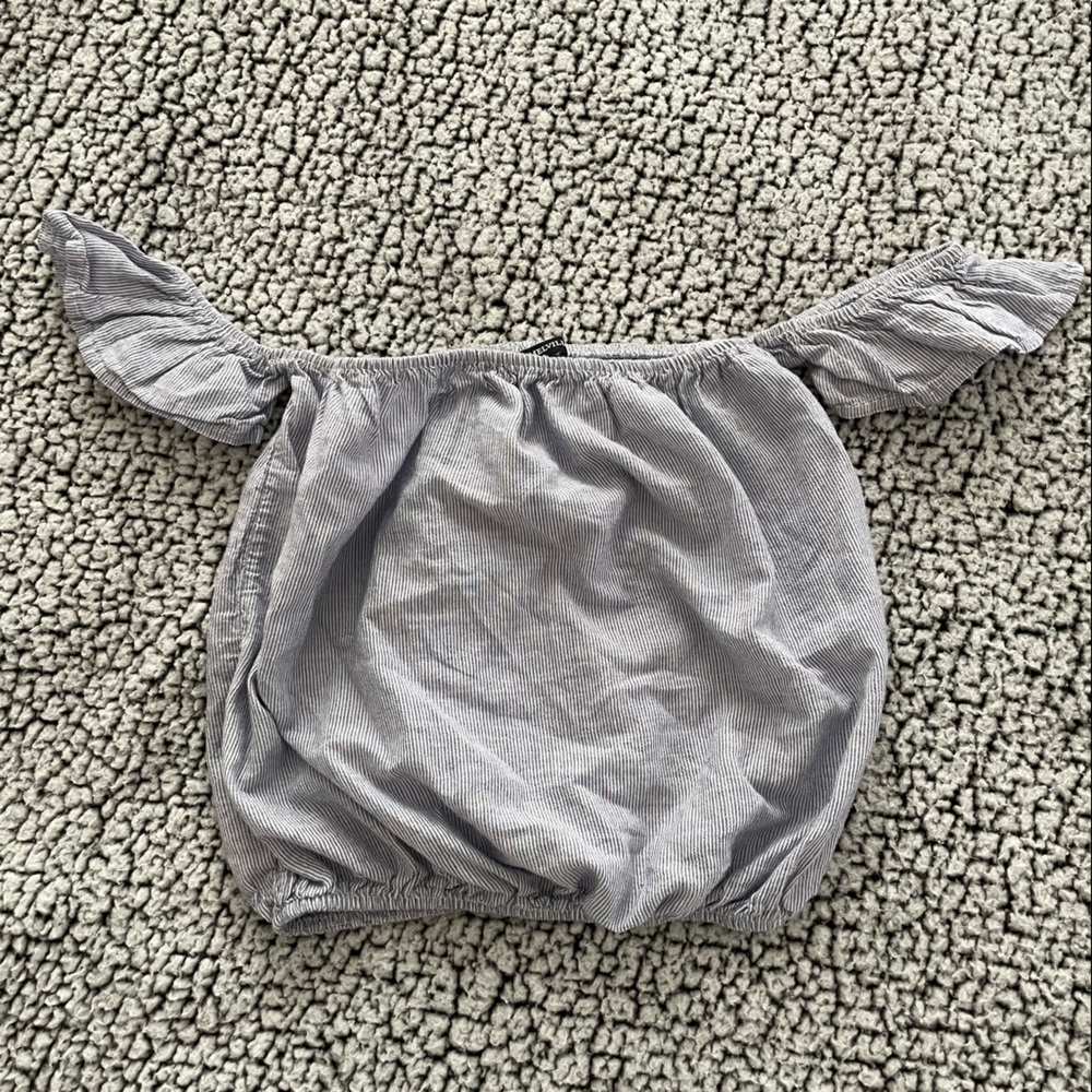 Brandy Melville Off the shoulder top